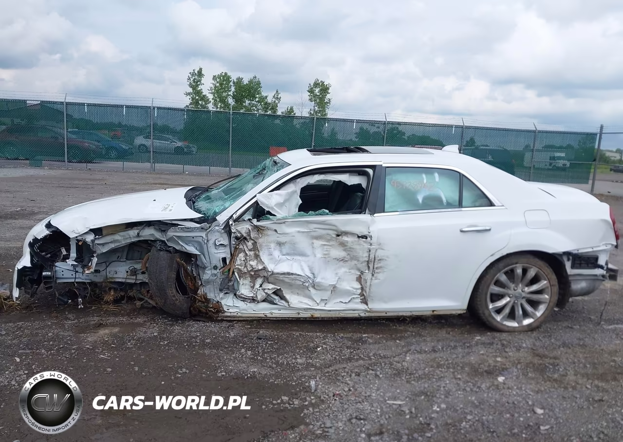 2017 Chrysler 300C VIN:2C3CCAEGXHH570700 - 13