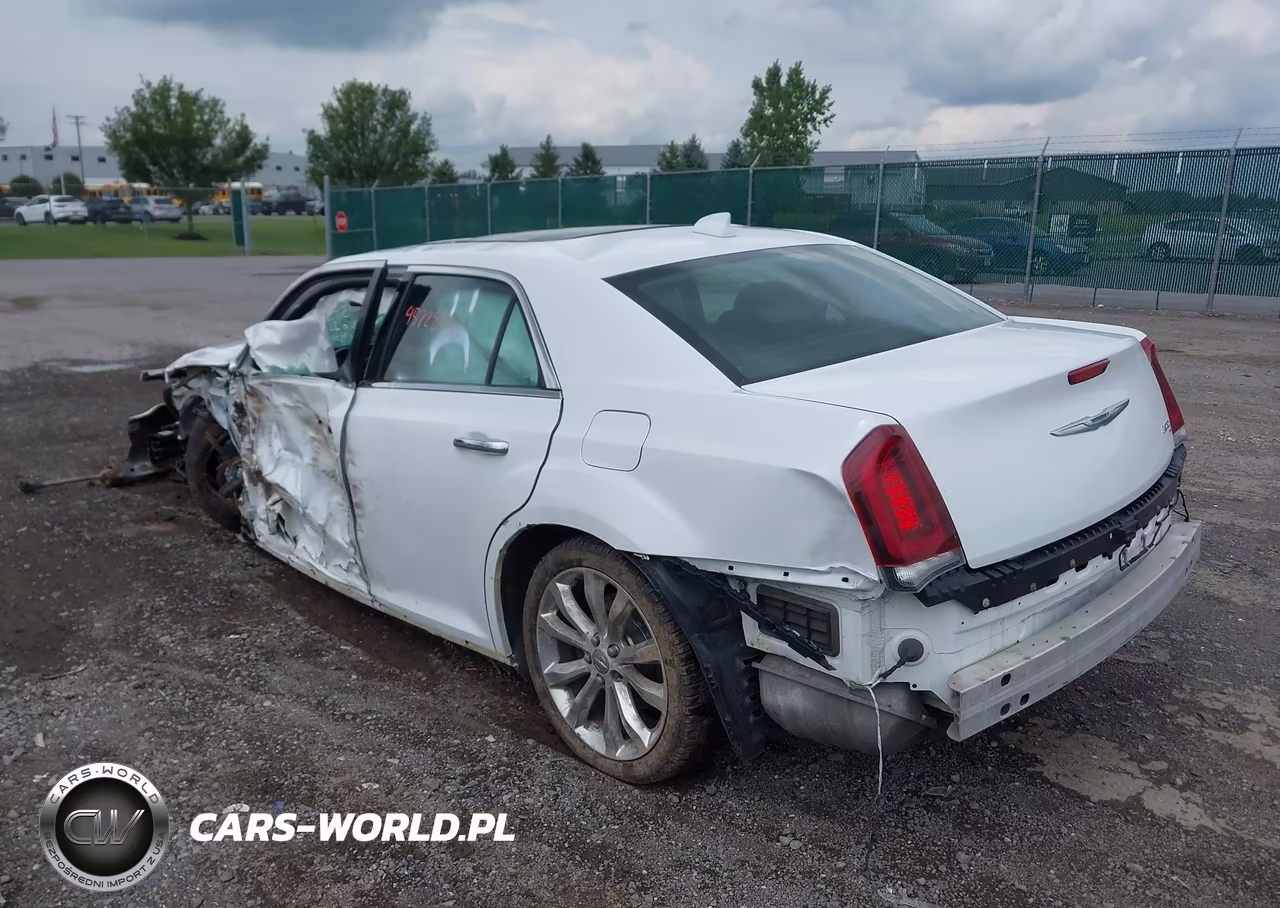 2017 Chrysler 300C VIN:2C3CCAEGXHH570700 - 3
