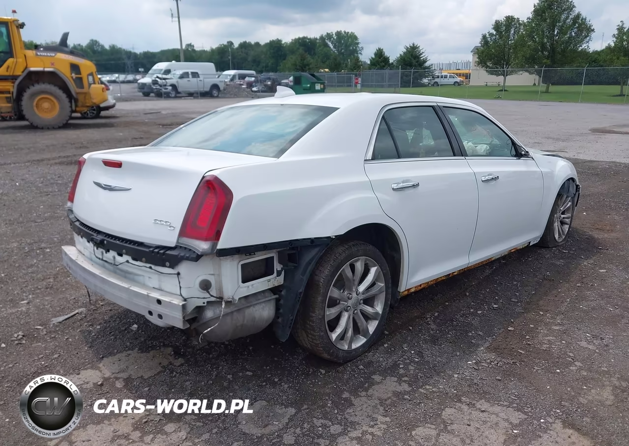 2017 Chrysler 300C VIN:2C3CCAEGXHH570700 - 4