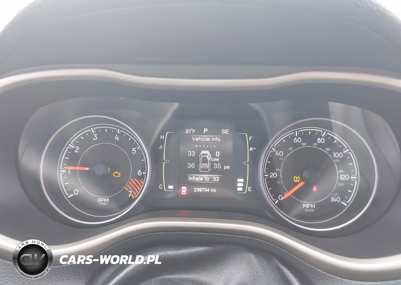 2015 Jeep Cherokee Sport VIN:1C4PJLAB8FW732556 - 7
