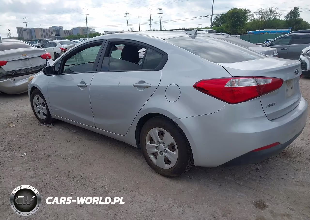 2015 Kia Forte Lx VIN:KNAFX4A67F5330467 - 3