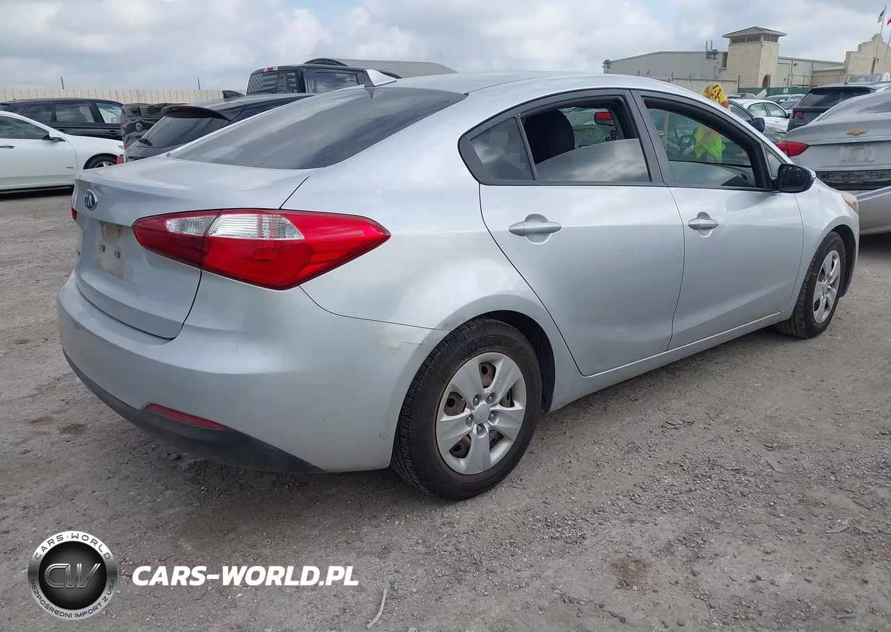 2015 Kia Forte Lx VIN:KNAFX4A67F5330467 - 4