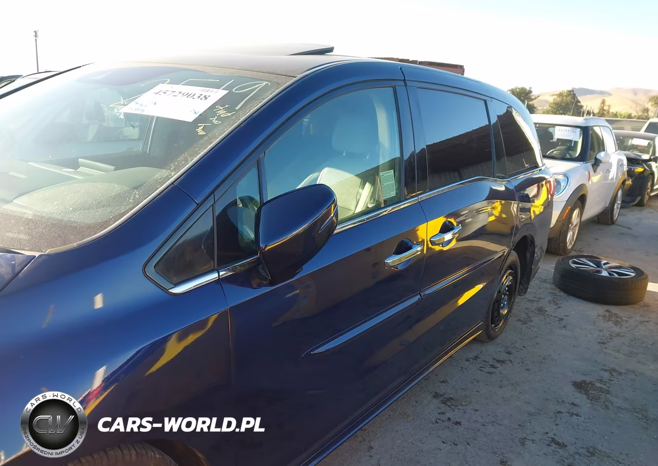 2018 Honda Odyssey Elite VIN:5FNRL6H96JB002519 - 15