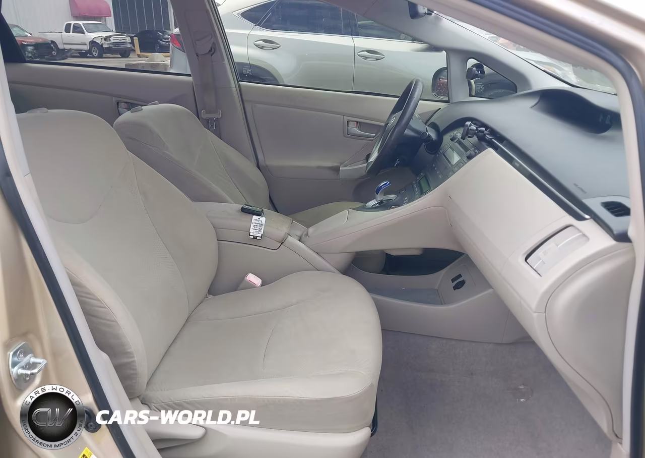 2011 Toyota Prius Two VIN:JTDKN3DU4B0270604 - 5