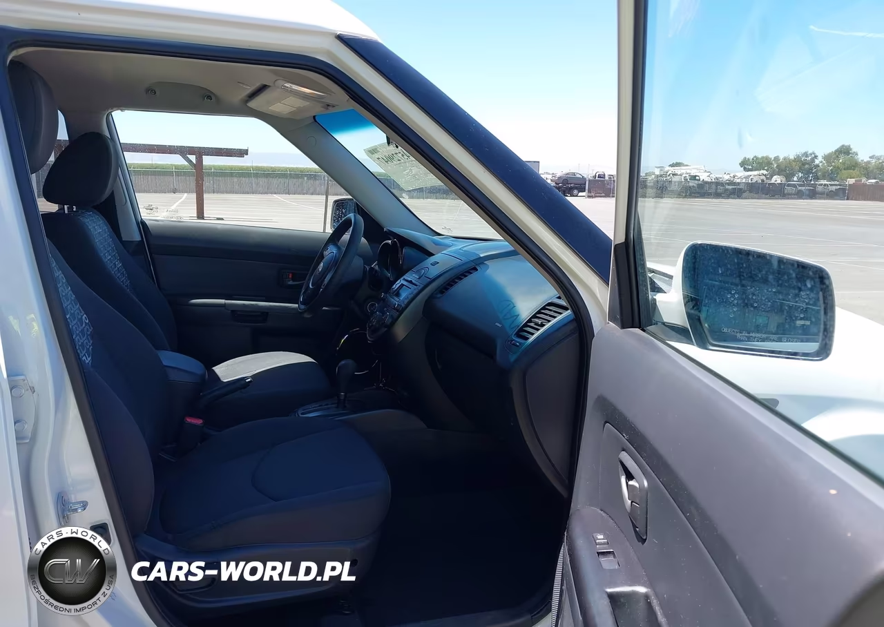 2010 Kia Soul + VIN:KNDJT2A25A7115984 - 5
