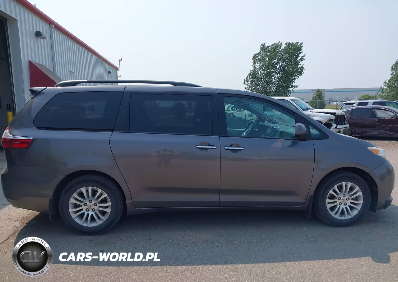 2015 Toyota Sienna Xle 8 Passenger VIN:5TDYK3DC7FS612754 - 13