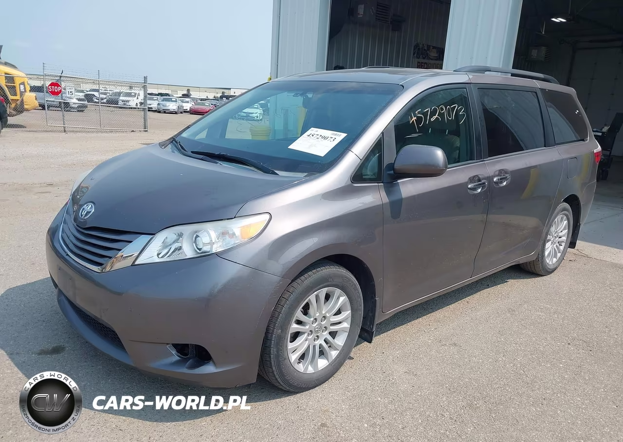 2015 Toyota Sienna Xle 8 Passenger VIN:5TDYK3DC7FS612754 - 2