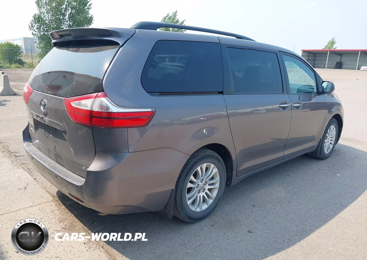 2015 Toyota Sienna Xle 8 Passenger VIN:5TDYK3DC7FS612754 - 4