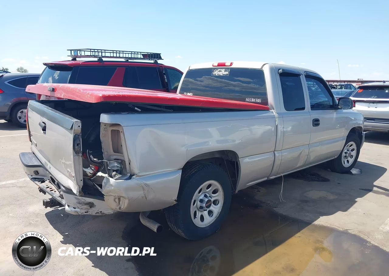 2005 GMC Sierra 1500 Work Truck VIN:1GTEC19X45Z165572 - 4