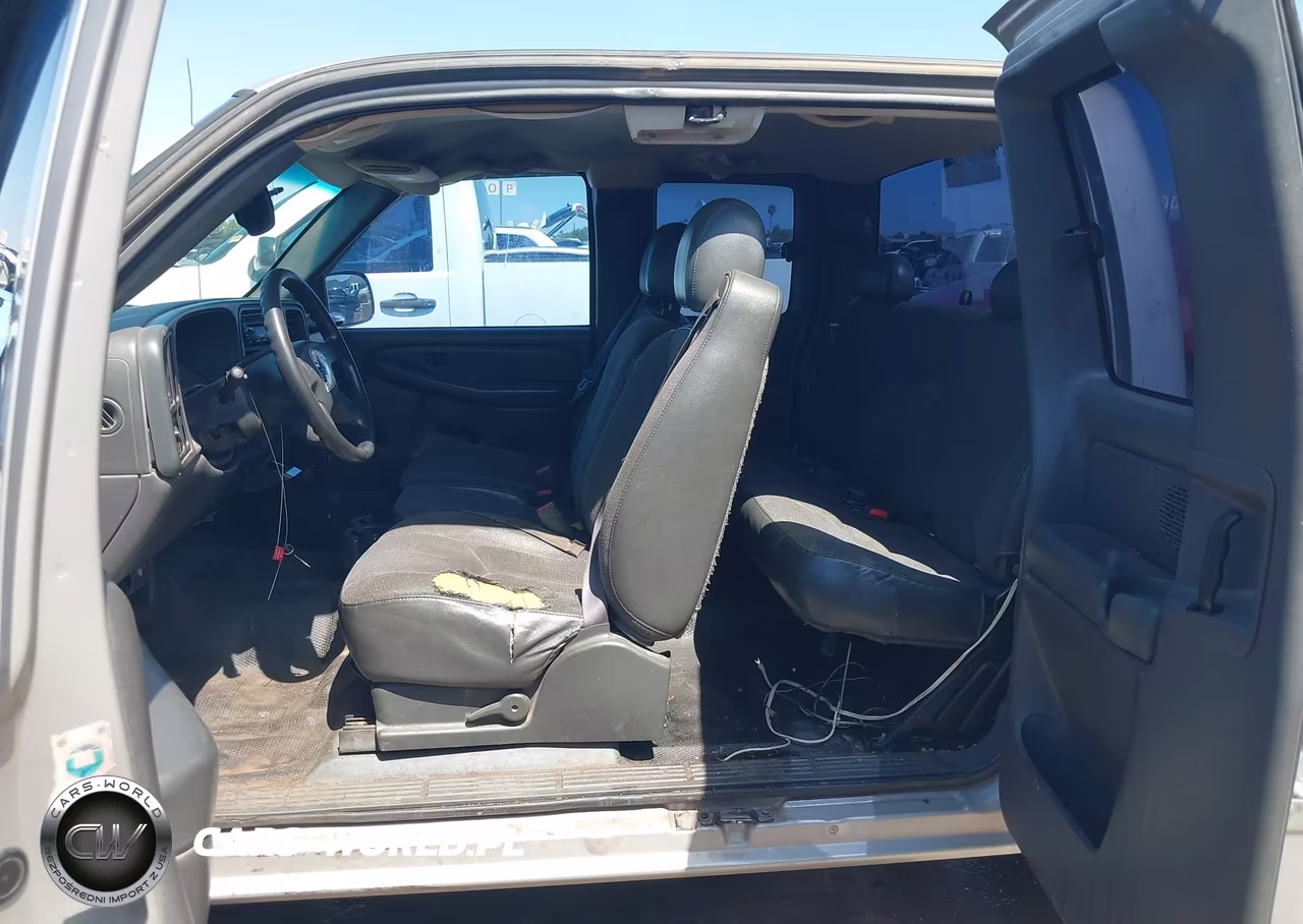 2005 GMC Sierra 1500 Work Truck VIN:1GTEC19X45Z165572 - 8
