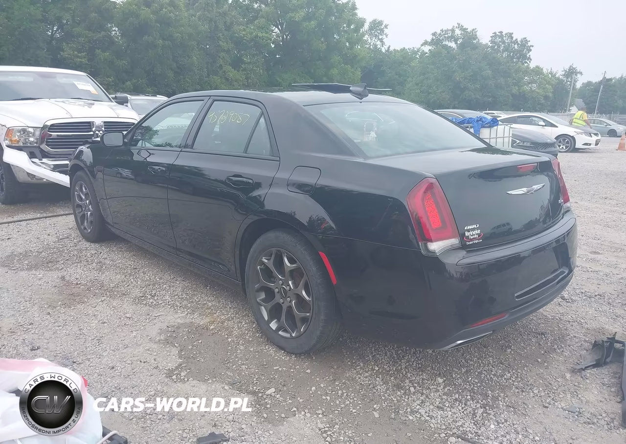 2016 Chrysler 300 300S VIN:2C3CCAGG5GH244329 - 3