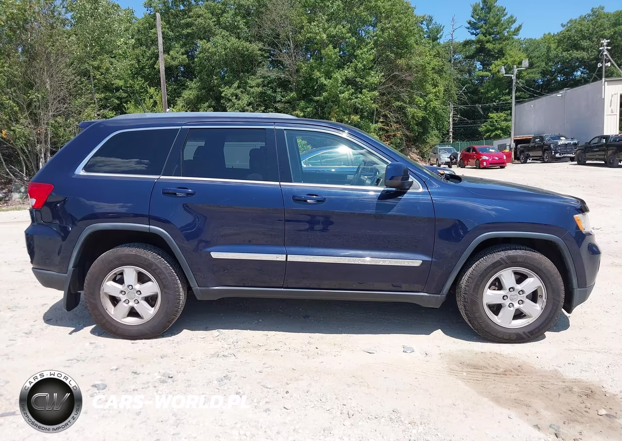 2013 Jeep Grand Cherokee Laredo VIN:1C4RJFAG6DC518928 - 13