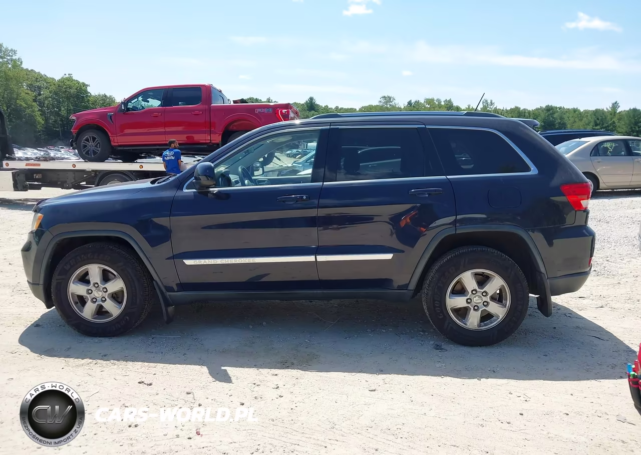 2013 Jeep Grand Cherokee Laredo VIN:1C4RJFAG6DC518928 - 14