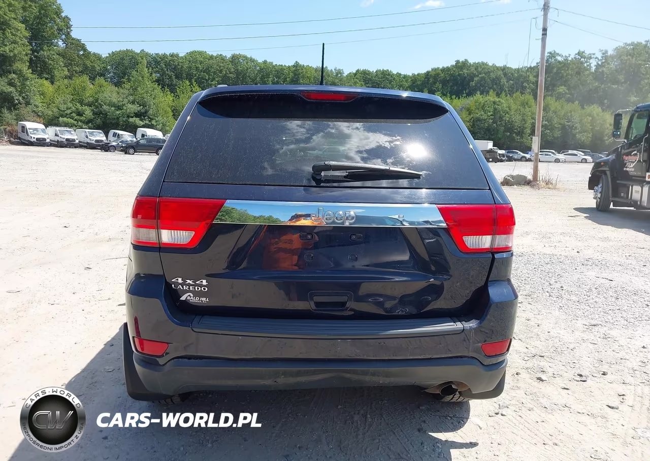 2013 Jeep Grand Cherokee Laredo VIN:1C4RJFAG6DC518928 - 16
