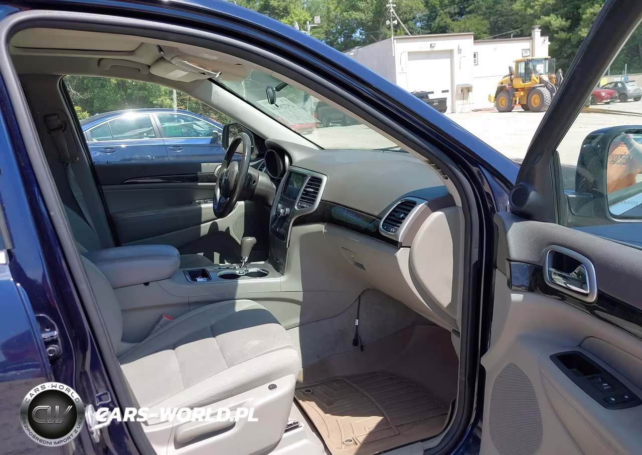 2013 Jeep Grand Cherokee Laredo VIN:1C4RJFAG6DC518928 - 5