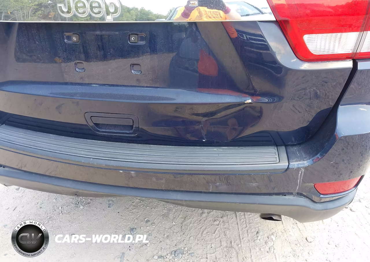 2013 Jeep Grand Cherokee Laredo VIN:1C4RJFAG6DC518928 - 6