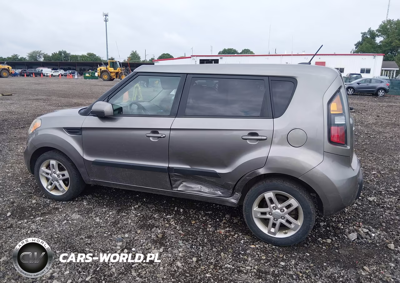 2011 Kia Soul + VIN:KNDJT2A20B7260383 - 14