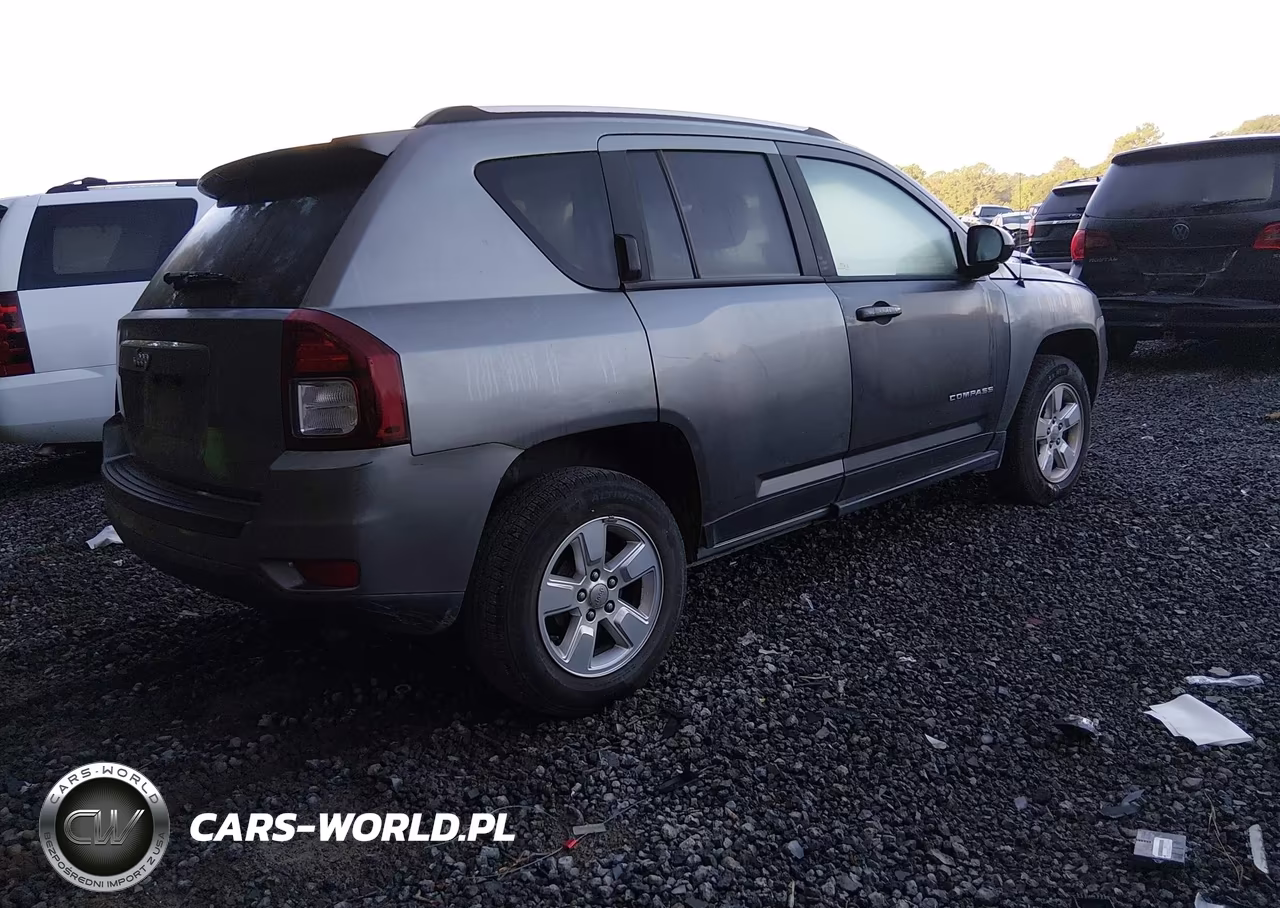 2014 Jeep Compass Sport VIN:1C4NJCBA0ED545612 - 4