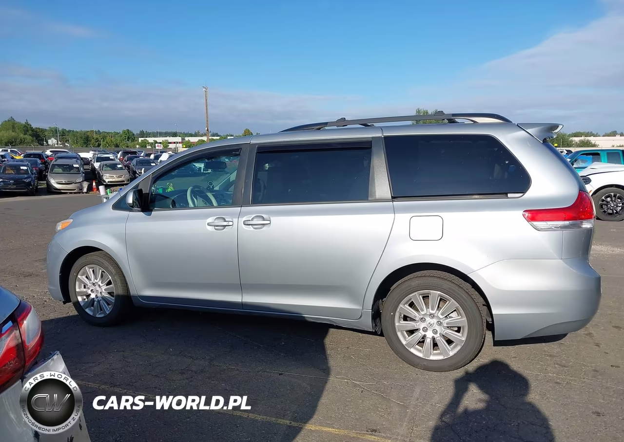 2014 Toyota Sienna Le 7 Passenger VIN:5TDJK3DC8ES089129 - 14