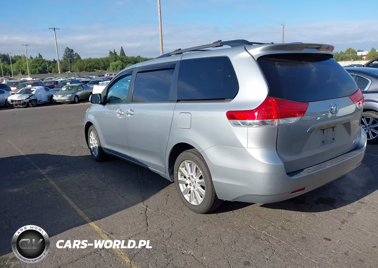 2014 Toyota Sienna Le 7 Passenger VIN:5TDJK3DC8ES089129 - 3