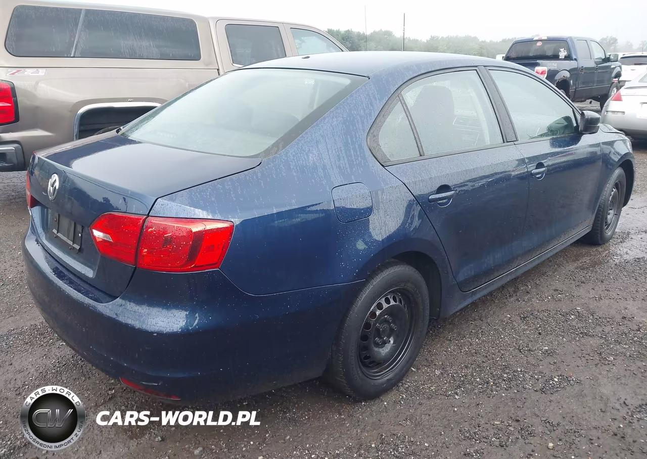 2013 Volkswagen Jetta 2.0L S VIN:3VW2K7AJXDM206770 - 4