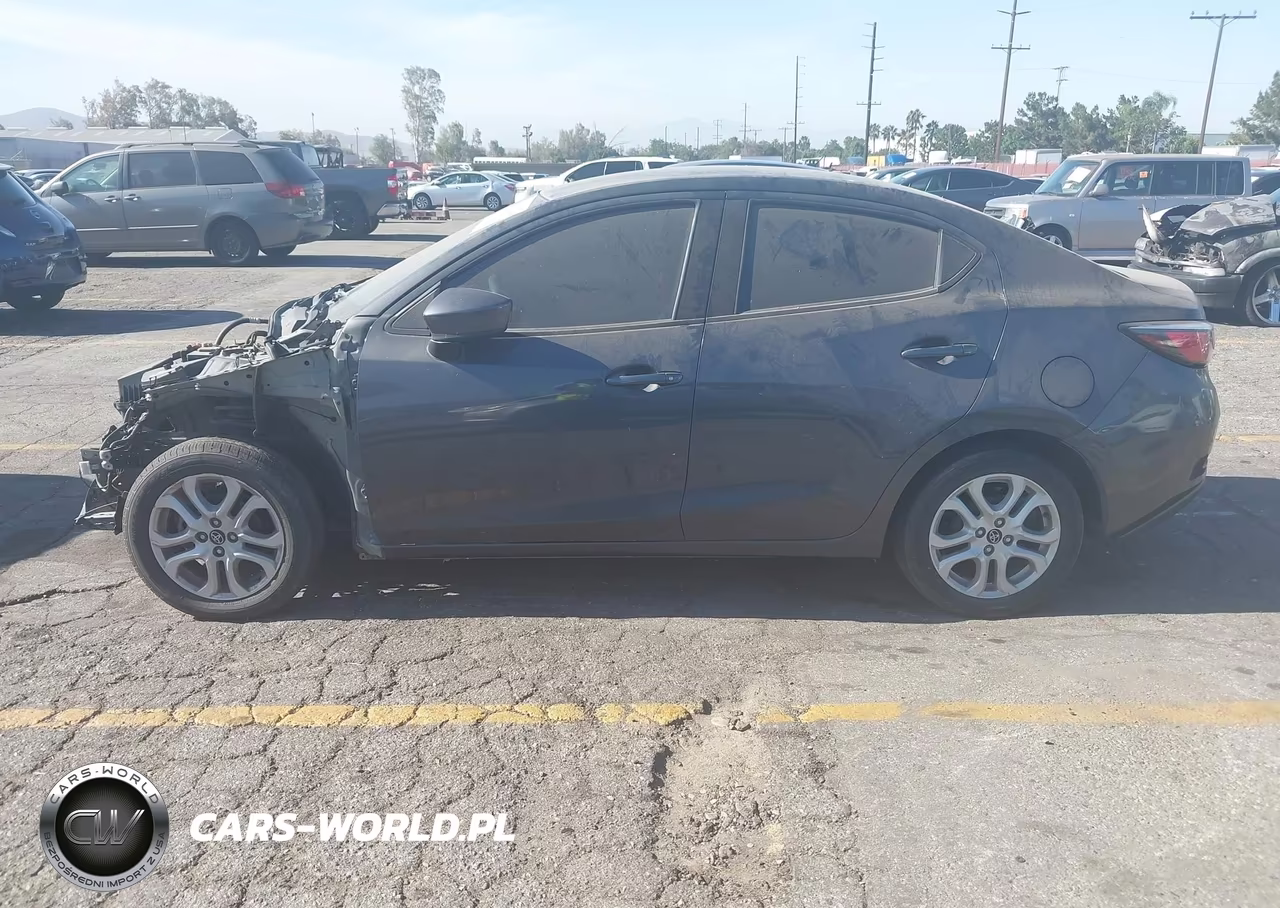 2018 Toyota Yaris Ia VIN:3MYDLBYV6JY317780 - 15