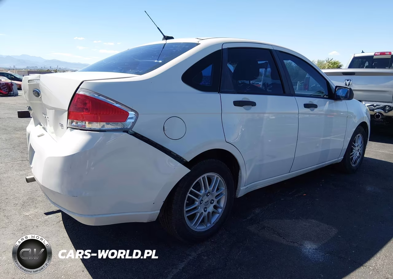 2010 Ford Focus Se VIN:1FAHP3FN5AW146420 - 4