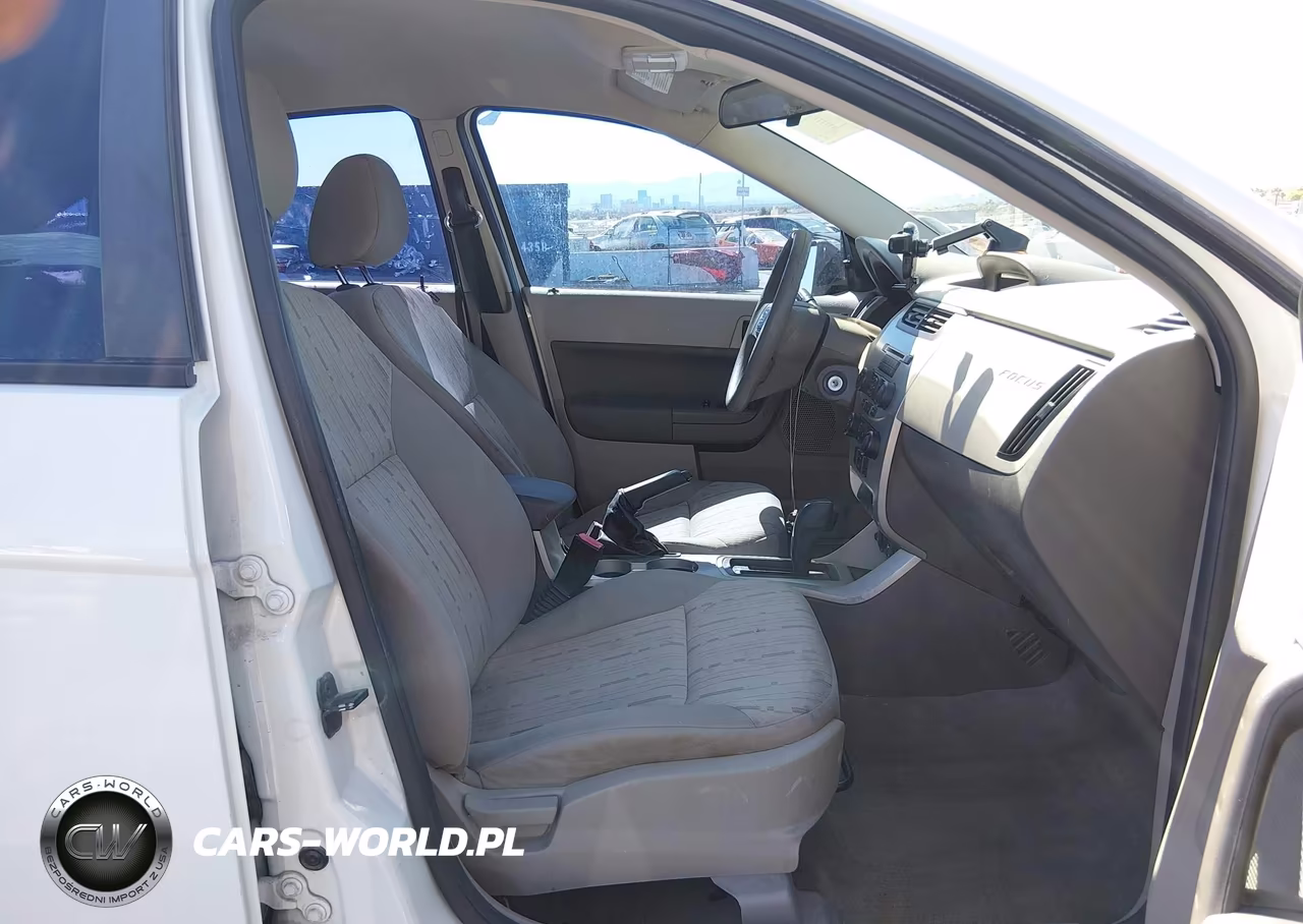 2010 Ford Focus Se VIN:1FAHP3FN5AW146420 - 5