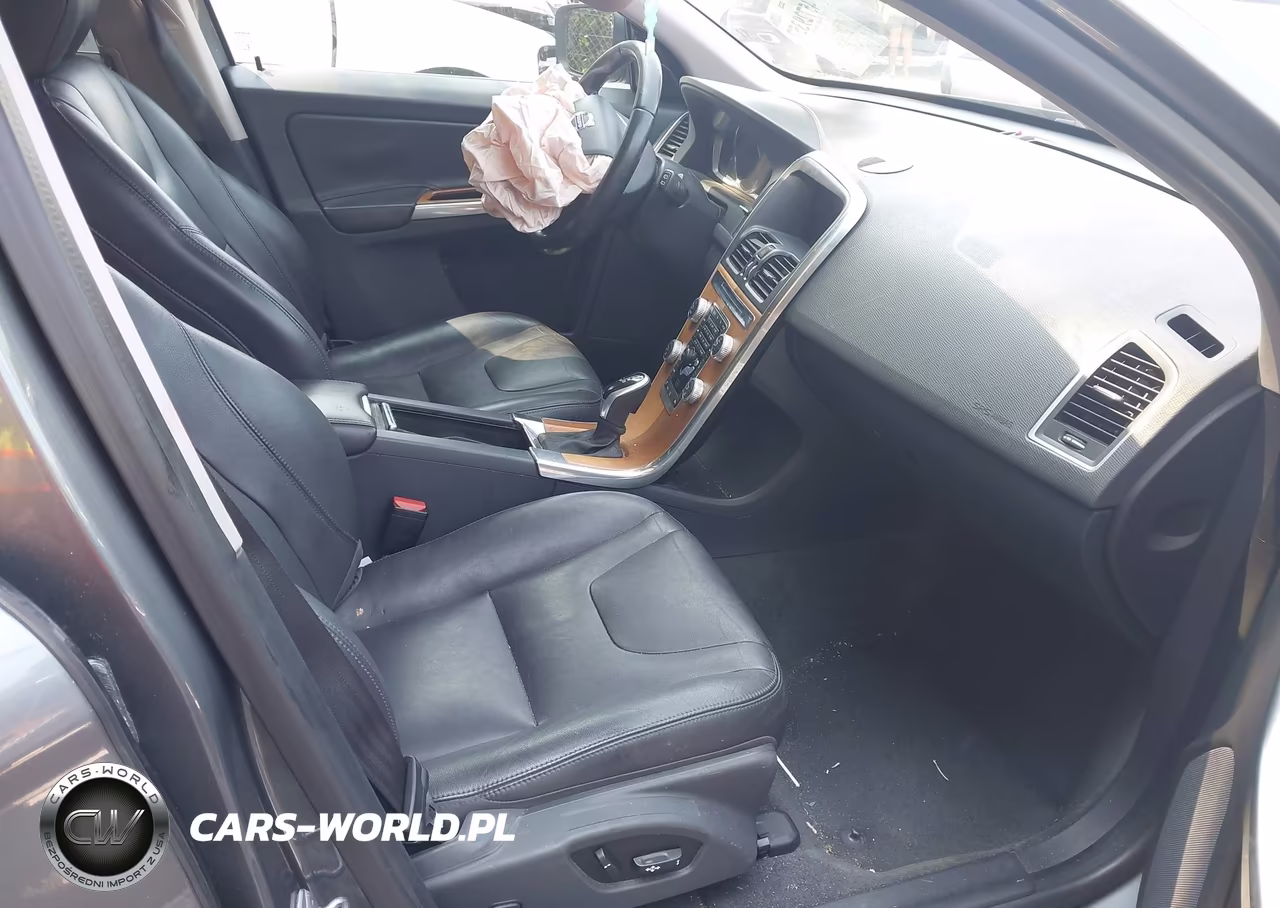 2017 Volvo Xc60 T5 Inscription VIN:YV440MDU1H2074448 - 5
