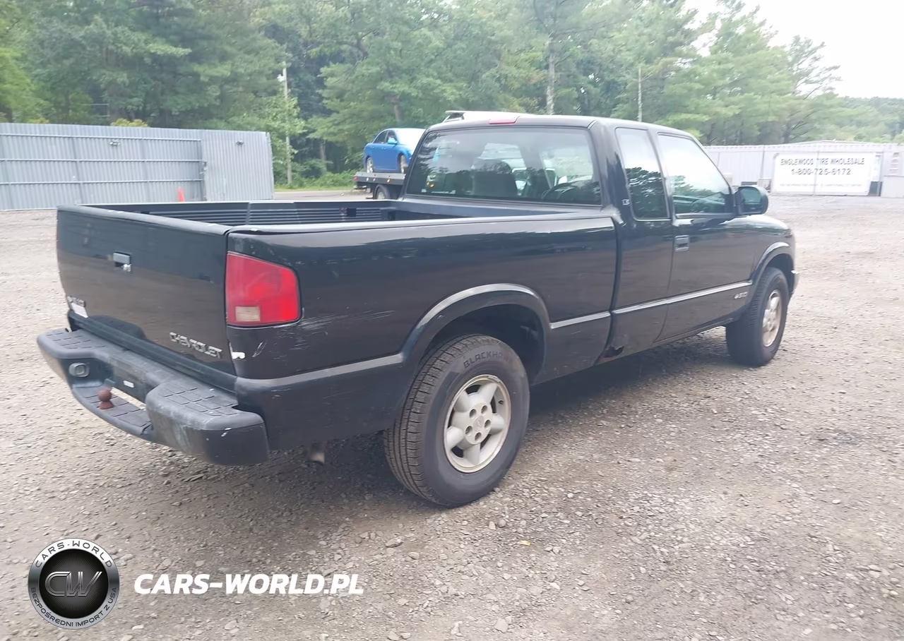 2000 Chevrolet S-10 Ls VIN:1GCDT19WXY8281971 - 4