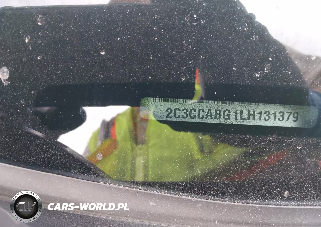 2020 Chrysler 300 300S VIN:2C3CCABG1LH131379 - 12