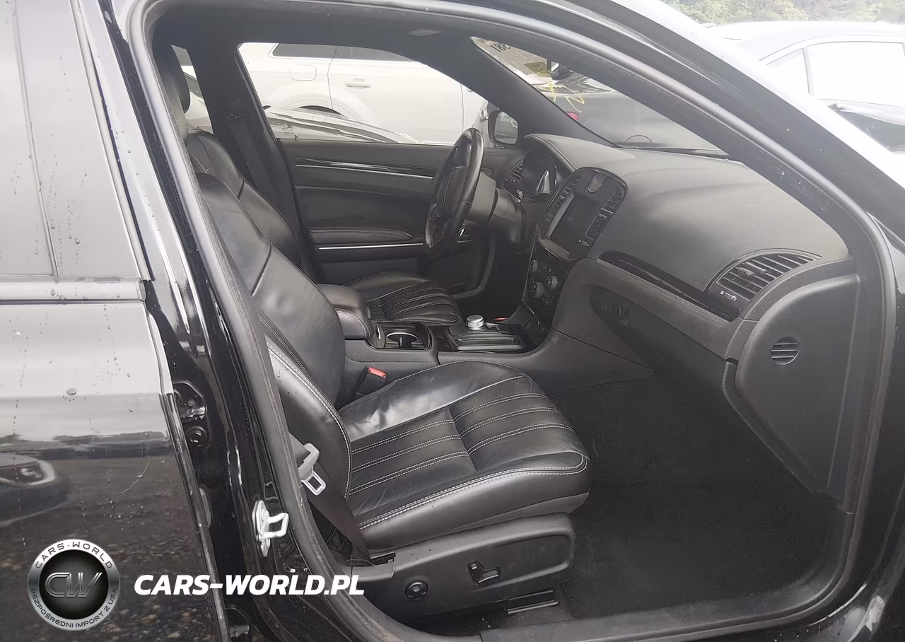 2020 Chrysler 300 300S VIN:2C3CCABG1LH131379 - 5