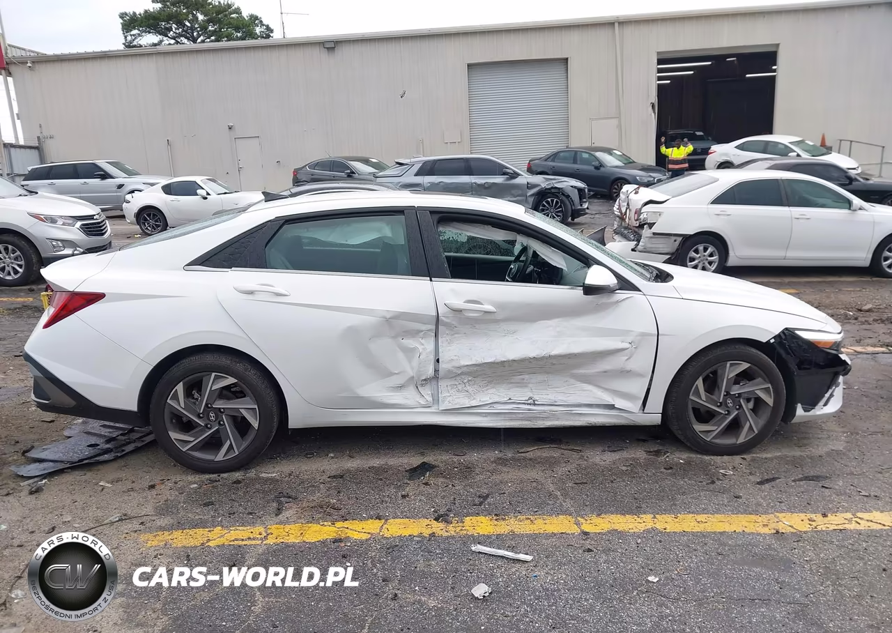 2025 Hyundai Elantra Limited VIN:KMHLP4DG4SU888816 - 13