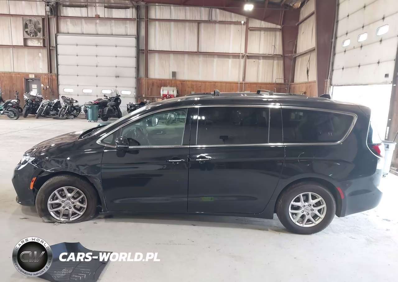 2021 Chrysler Pacifica Touring L VIN:2C4RC1BG7MR592944 - 14