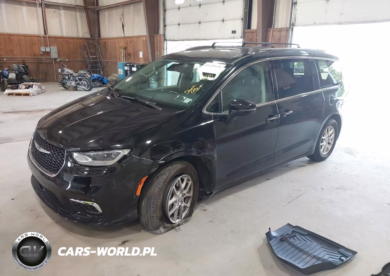 2021 Chrysler Pacifica Touring L VIN:2C4RC1BG7MR592944 - 2