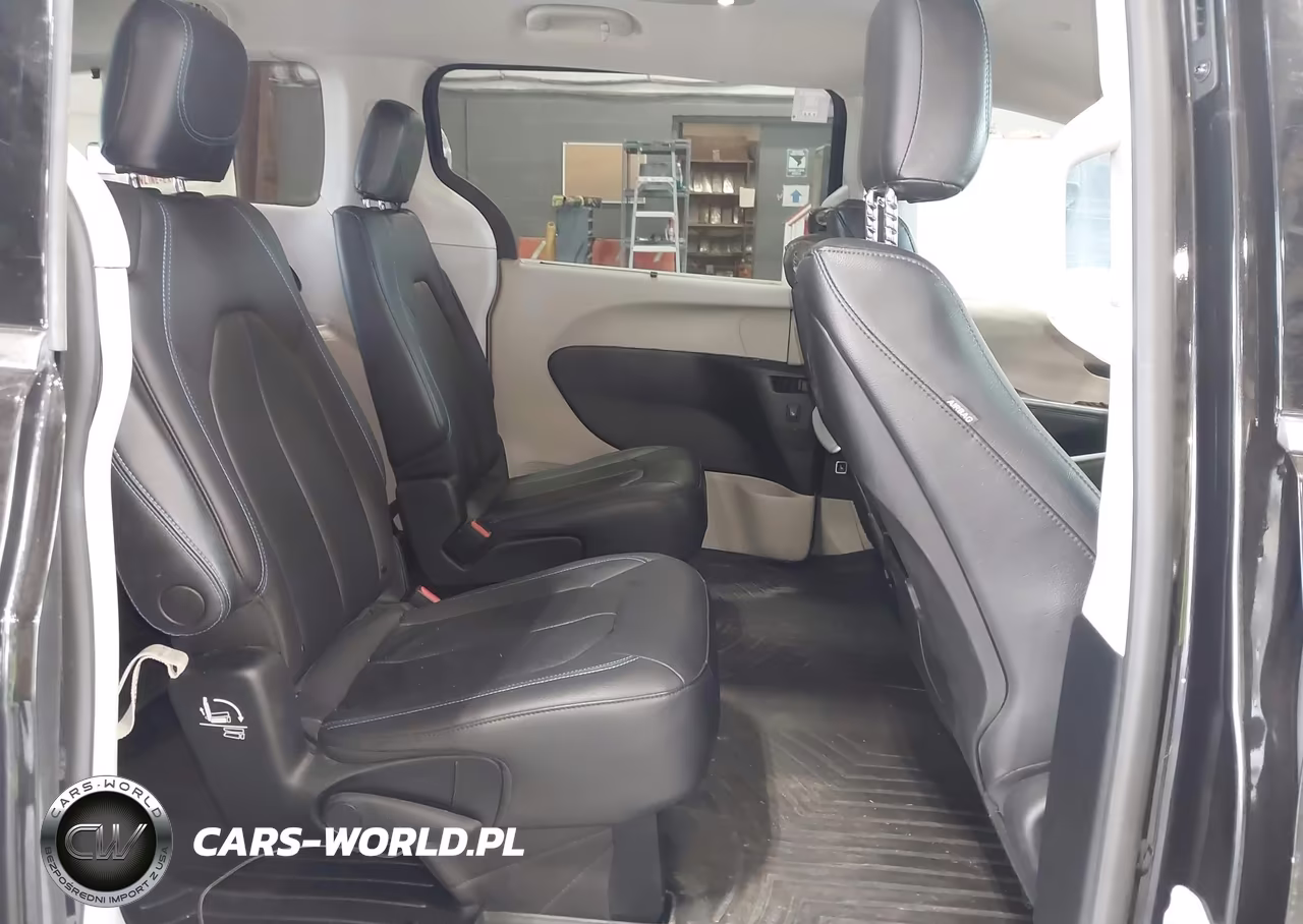 2021 Chrysler Pacifica Touring L VIN:2C4RC1BG7MR592944 - 8