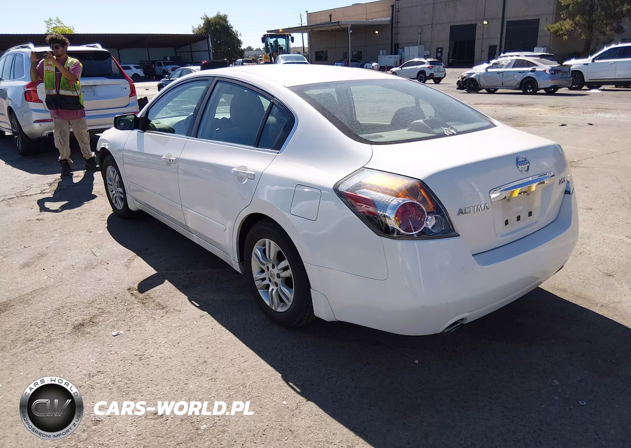 2012 Nissan Altima 2.5 S VIN:1N4AL2AP1CN410547 - 3