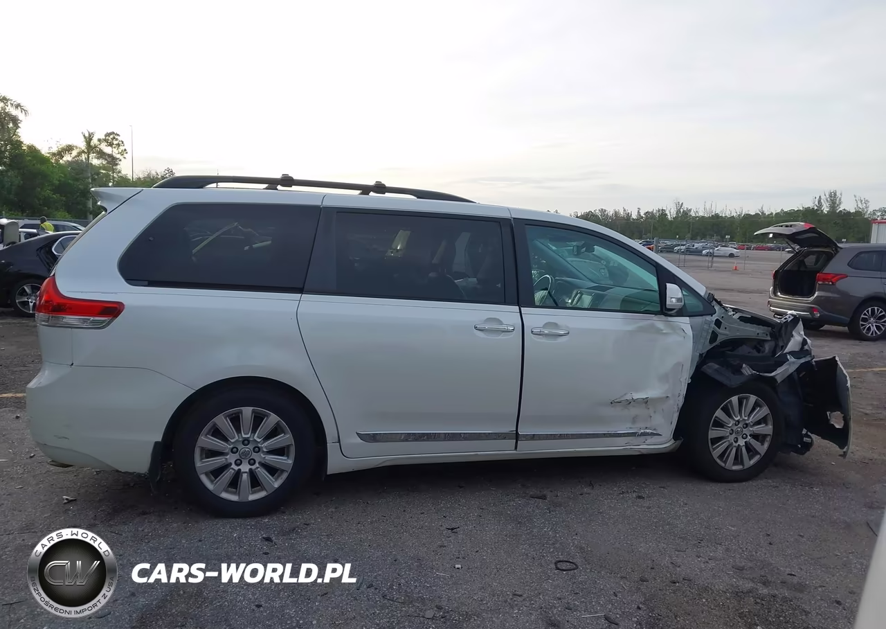 2014 Toyota Sienna Limited V6 7 Passenger VIN:5TDYK3DC6ES456995 - 13