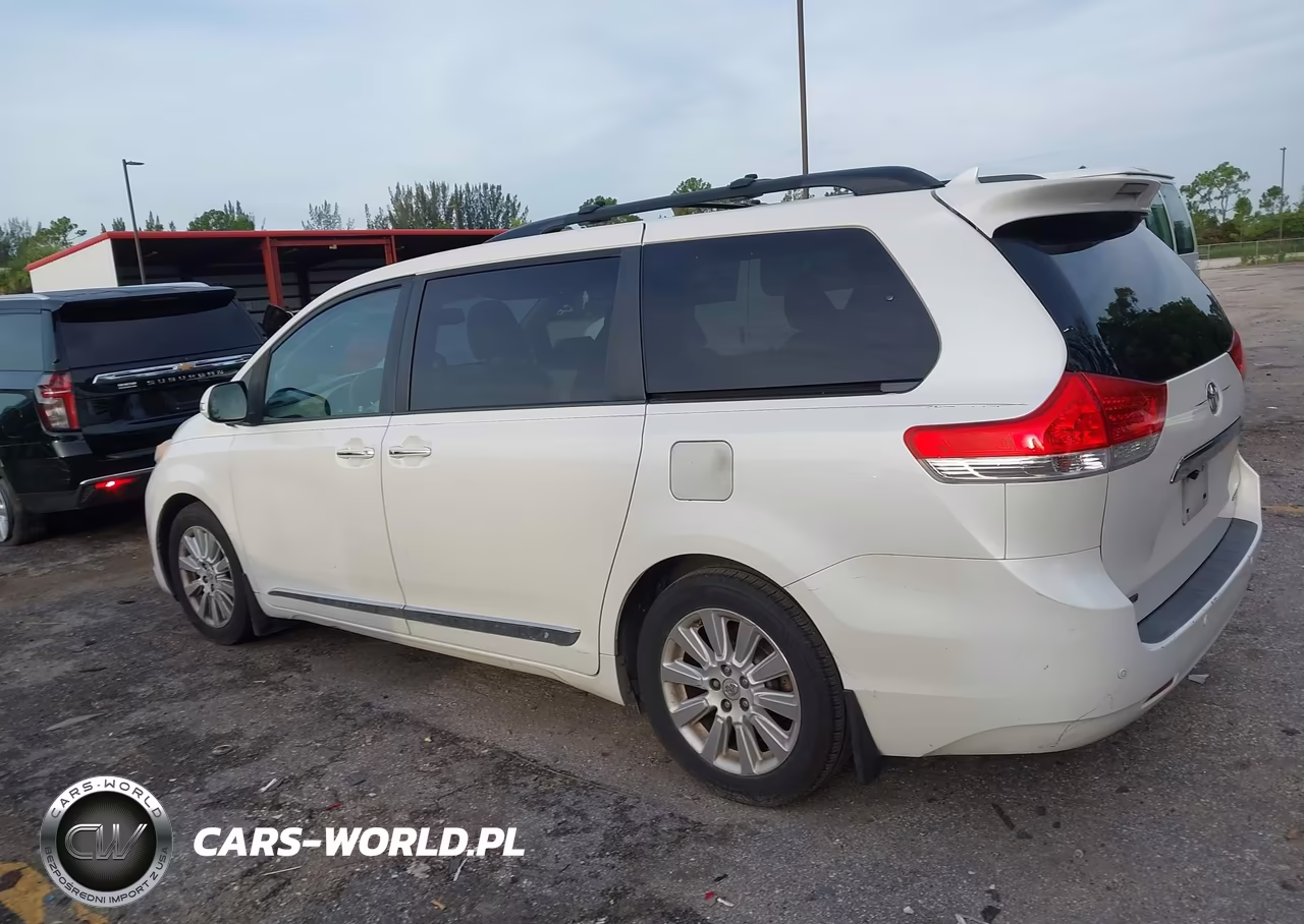 2014 Toyota Sienna Limited V6 7 Passenger VIN:5TDYK3DC6ES456995 - 3