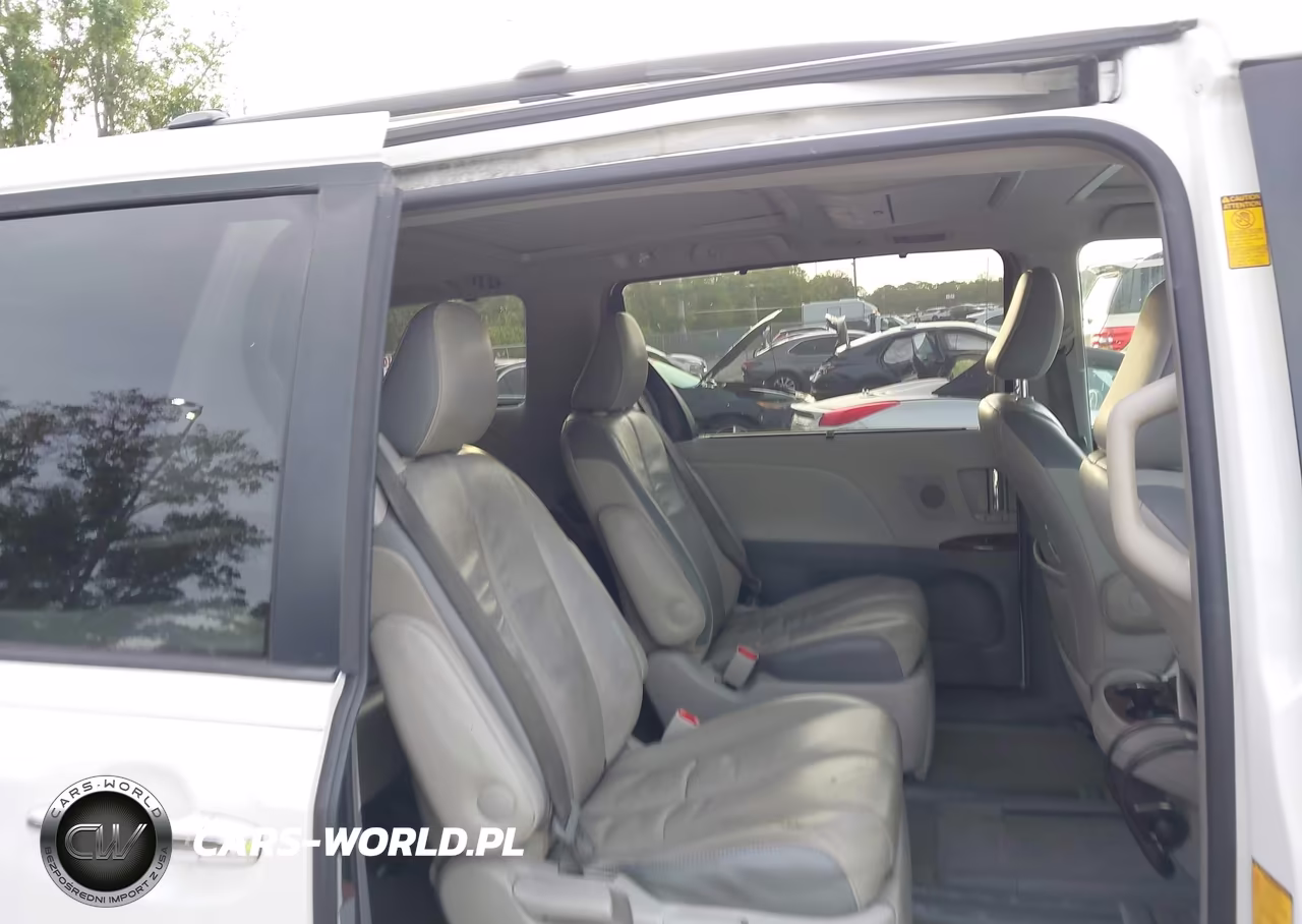 2014 Toyota Sienna Limited V6 7 Passenger VIN:5TDYK3DC6ES456995 - 8