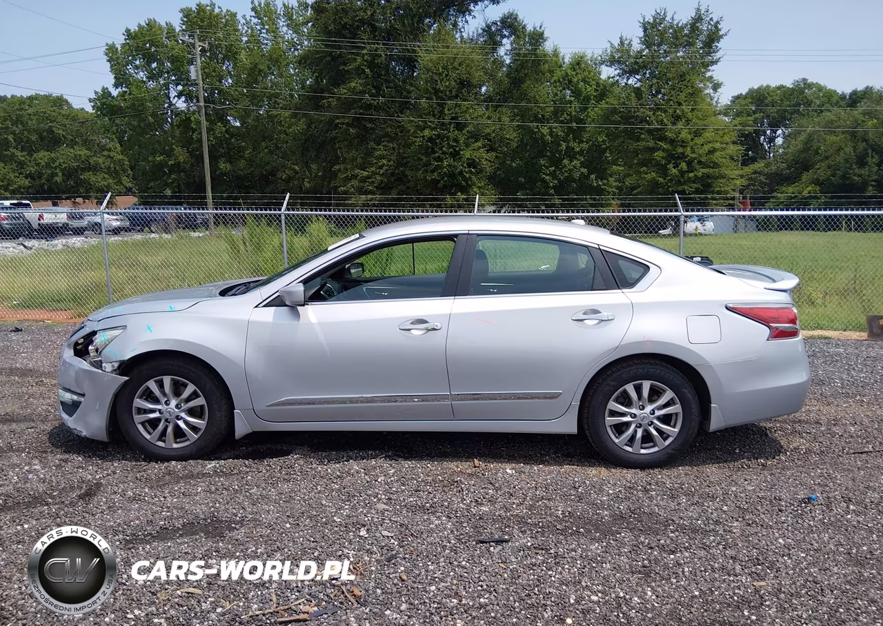 2015 Nissan Altima 2.5 S VIN:1N4AL3AP6FC104109 - 14