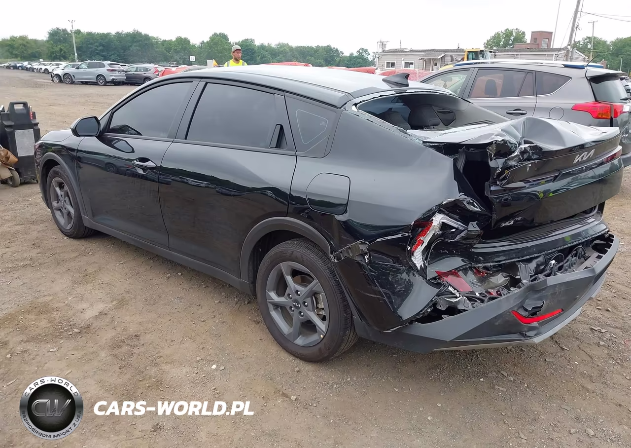 2025 Kia K4 Lxs VIN:3KPFT4DE9SE213876 - 3