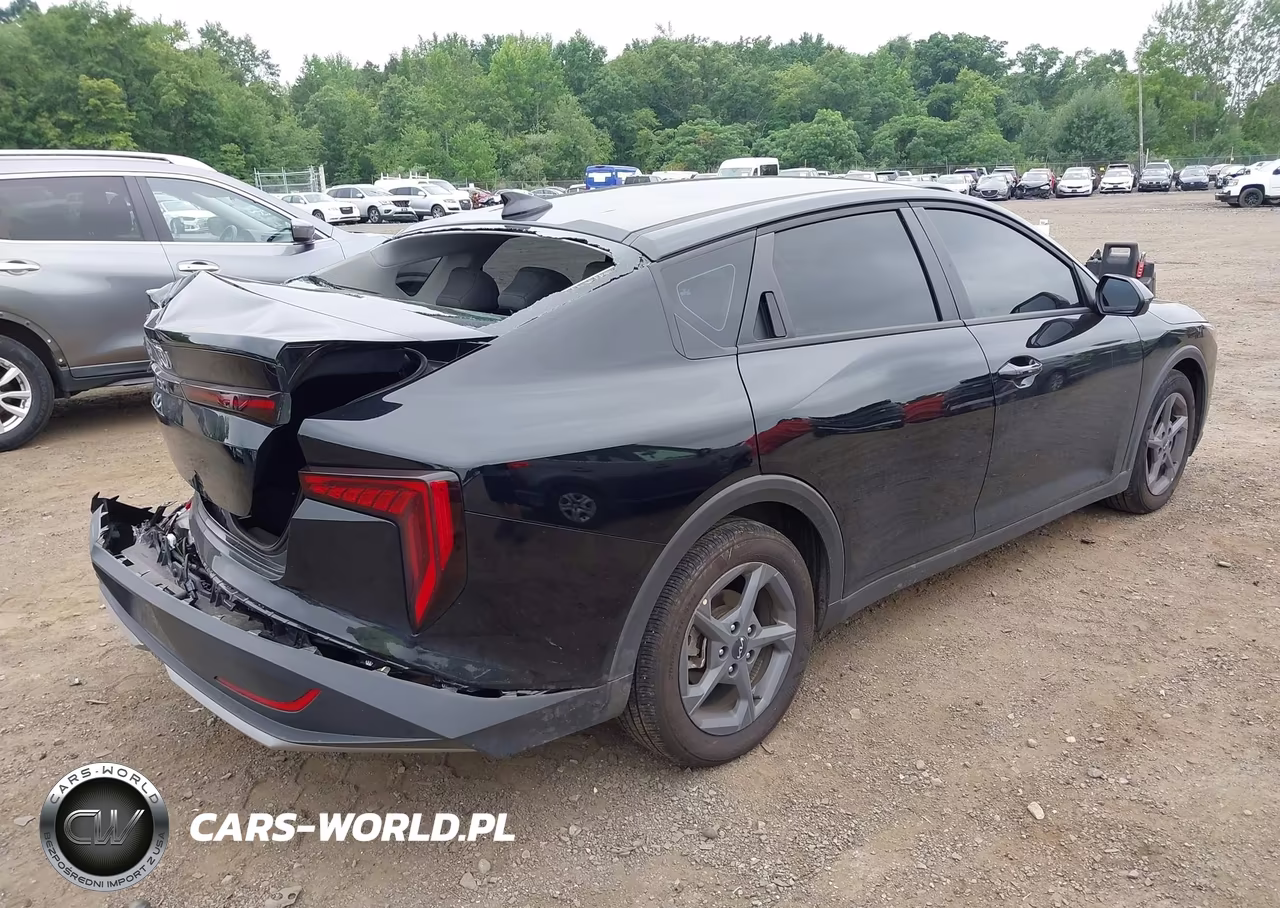 2025 Kia K4 Lxs VIN:3KPFT4DE9SE213876 - 4