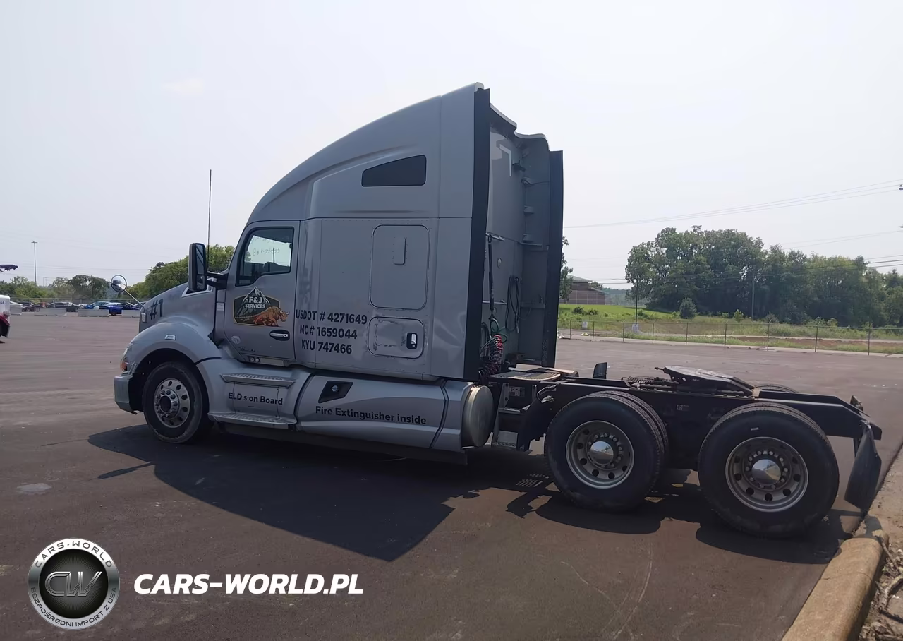 2015 Kenworth Construction T680 VIN:1XKYD49X8FJ438402 - 3