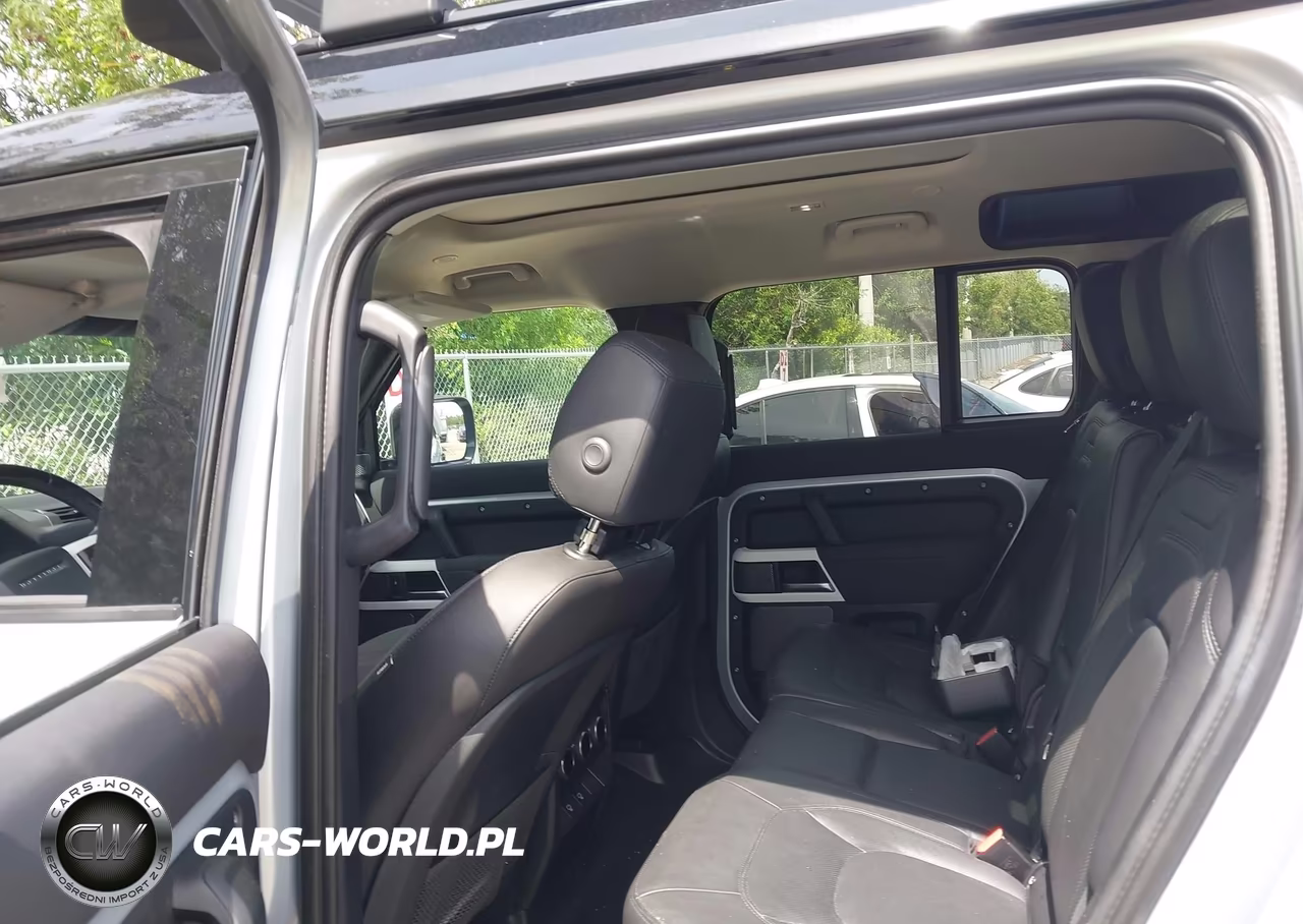 2023 Land Rover Defender 110 S VIN:SALEJEEX8P2123686 - 8
