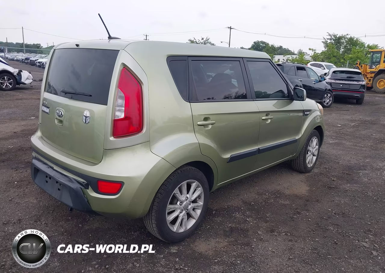 2013 Kia Soul VIN:KNDJT2A52D7605961 - 4