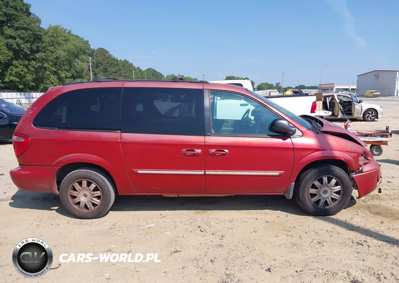 2005 Chrysler Town & Country Touring VIN:2C4GP54L55R402802 - 14