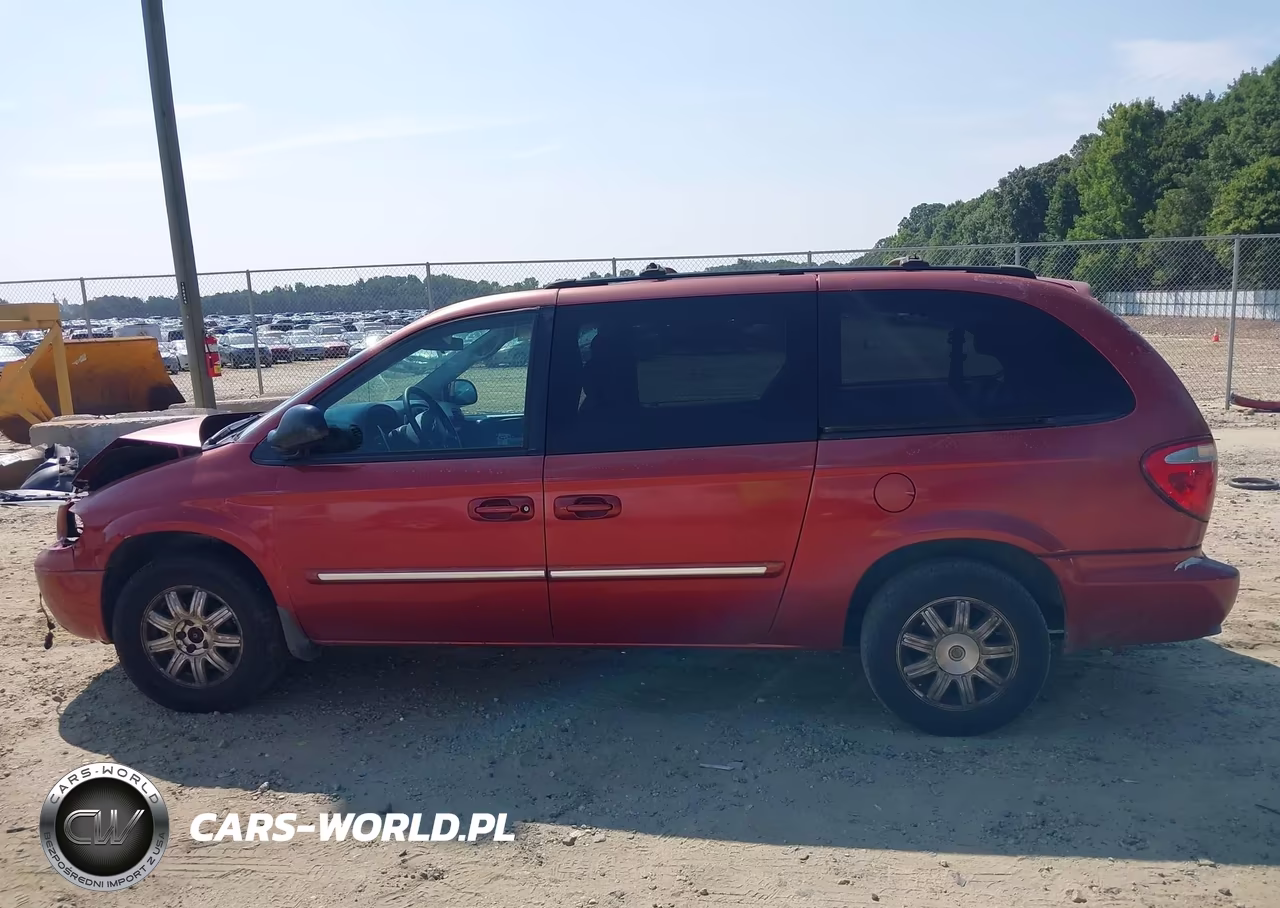 2005 Chrysler Town & Country Touring VIN:2C4GP54L55R402802 - 15