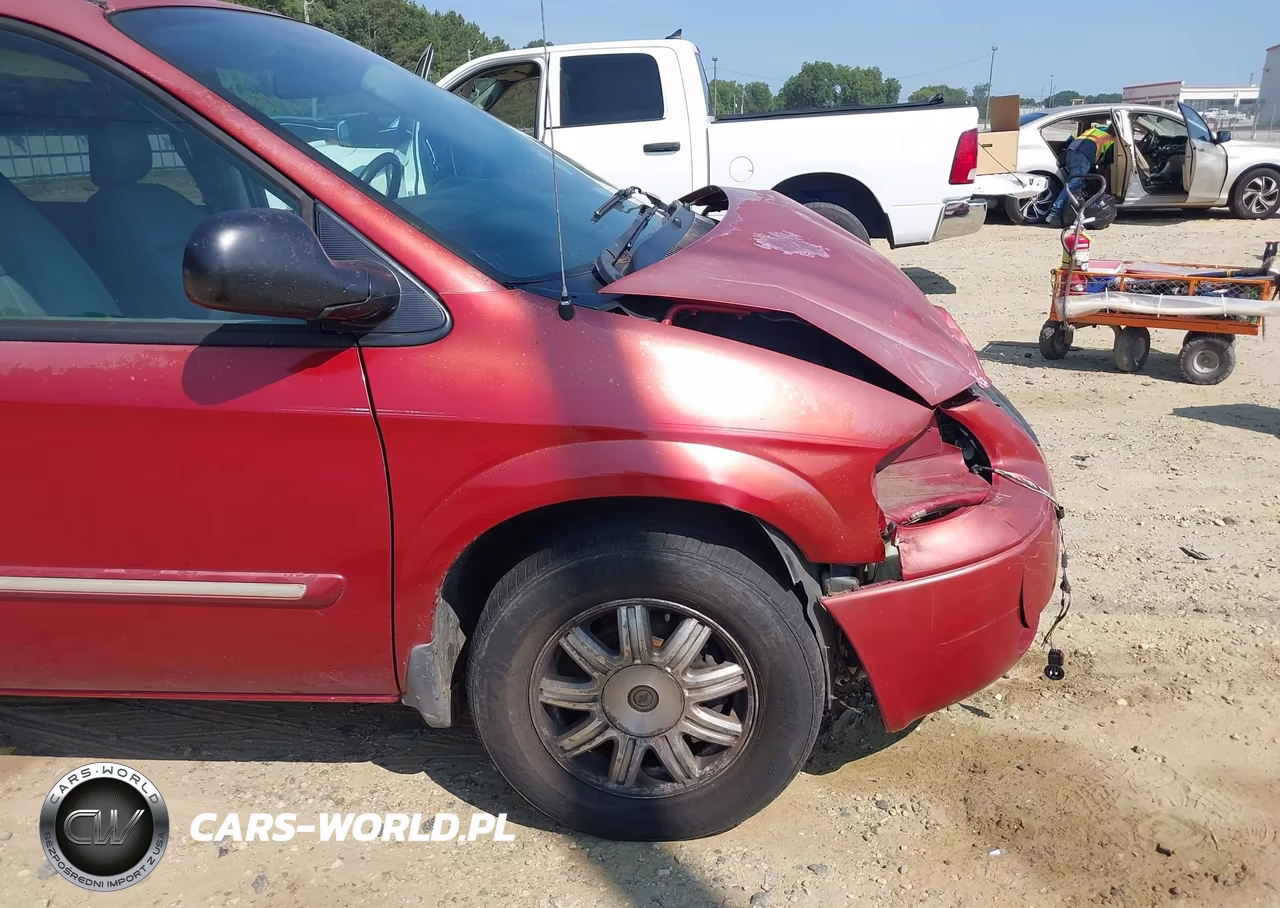2005 Chrysler Town & Country Touring VIN:2C4GP54L55R402802 - 20
