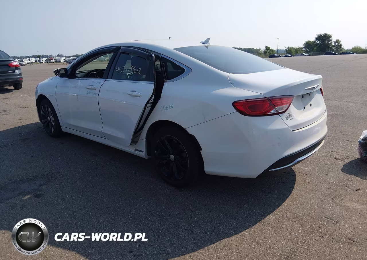 2015 Chrysler 200 Limited VIN:1C3CCCAB5FN600731 - 3